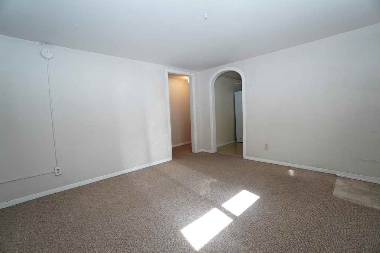 2506 W Woodlawn Ave #4 - Photo 6 of 37