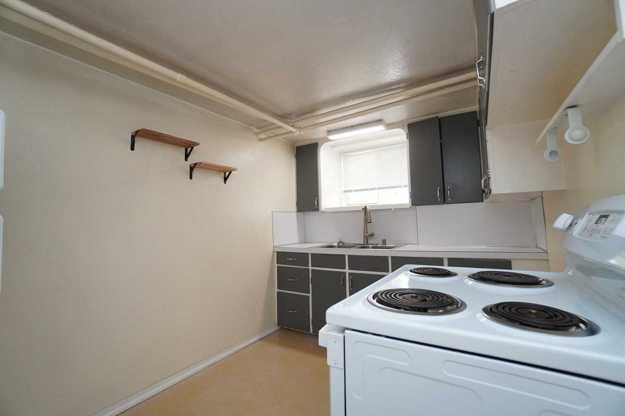 2506 W Woodlawn Ave #4 - Photo 7 of 37