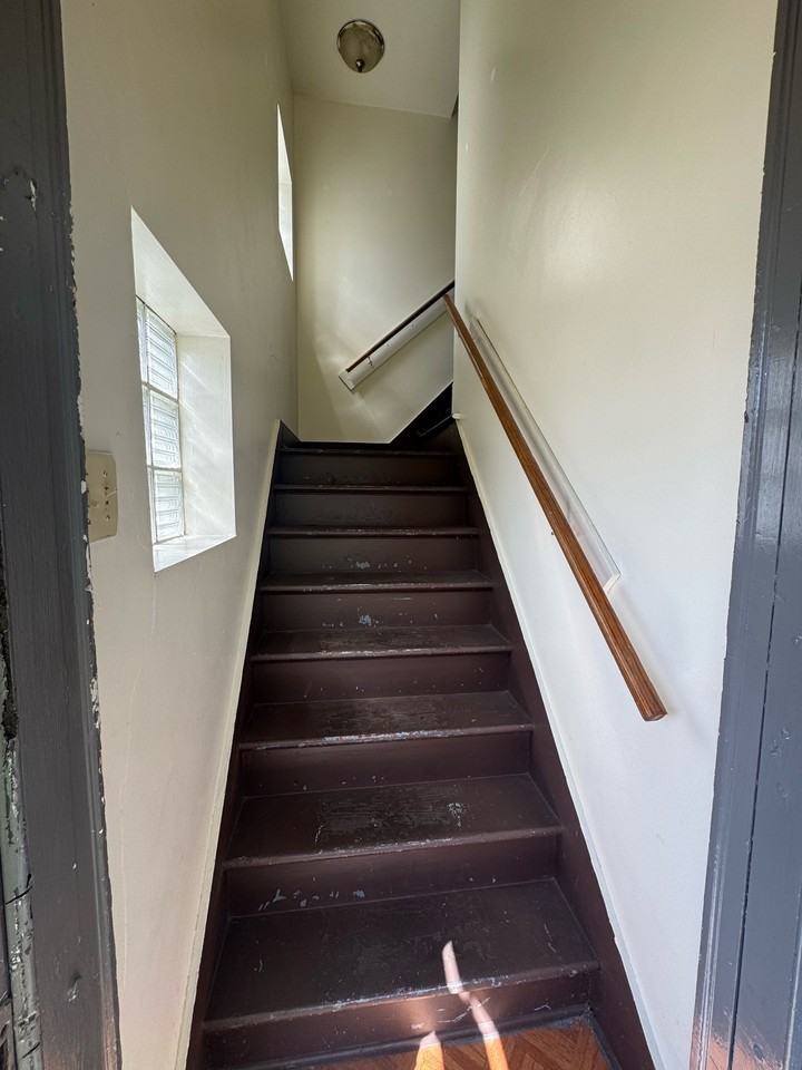 802 Wayne Ave #2 - Photo 3 of 21