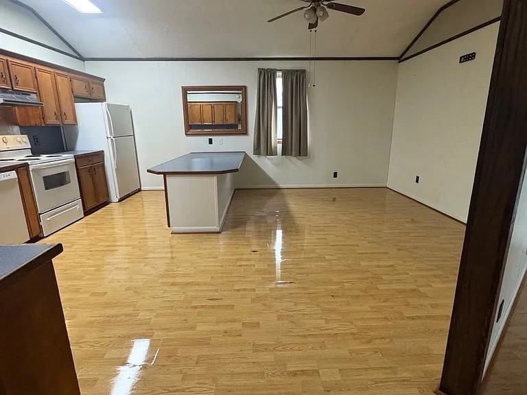 3085 Long Leaf Dr #1 - Photo 5 of 12