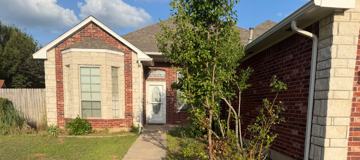 featured image of 608 N Cherokee Way #1