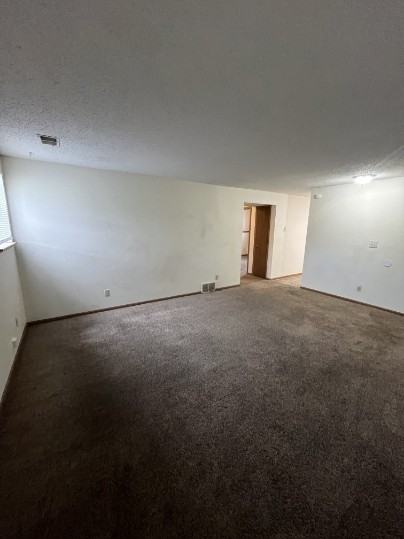 516 Cantebury Dr #B - Photo 3 of 10