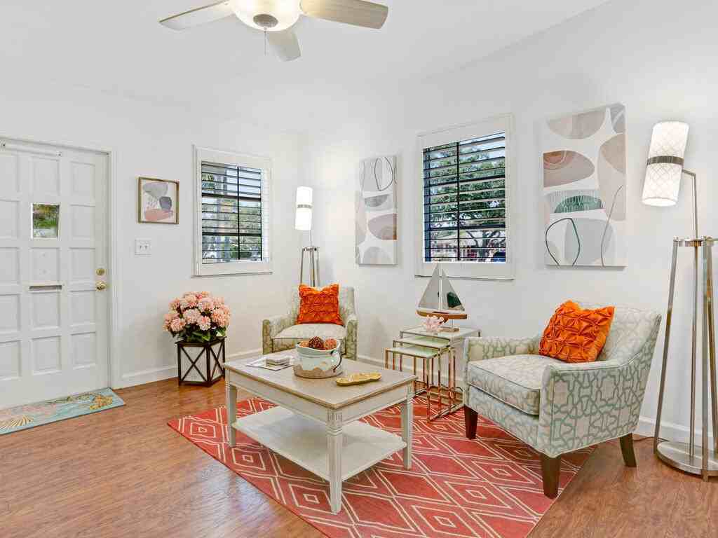 784 11th St N #1 - Photo 5 of 31
