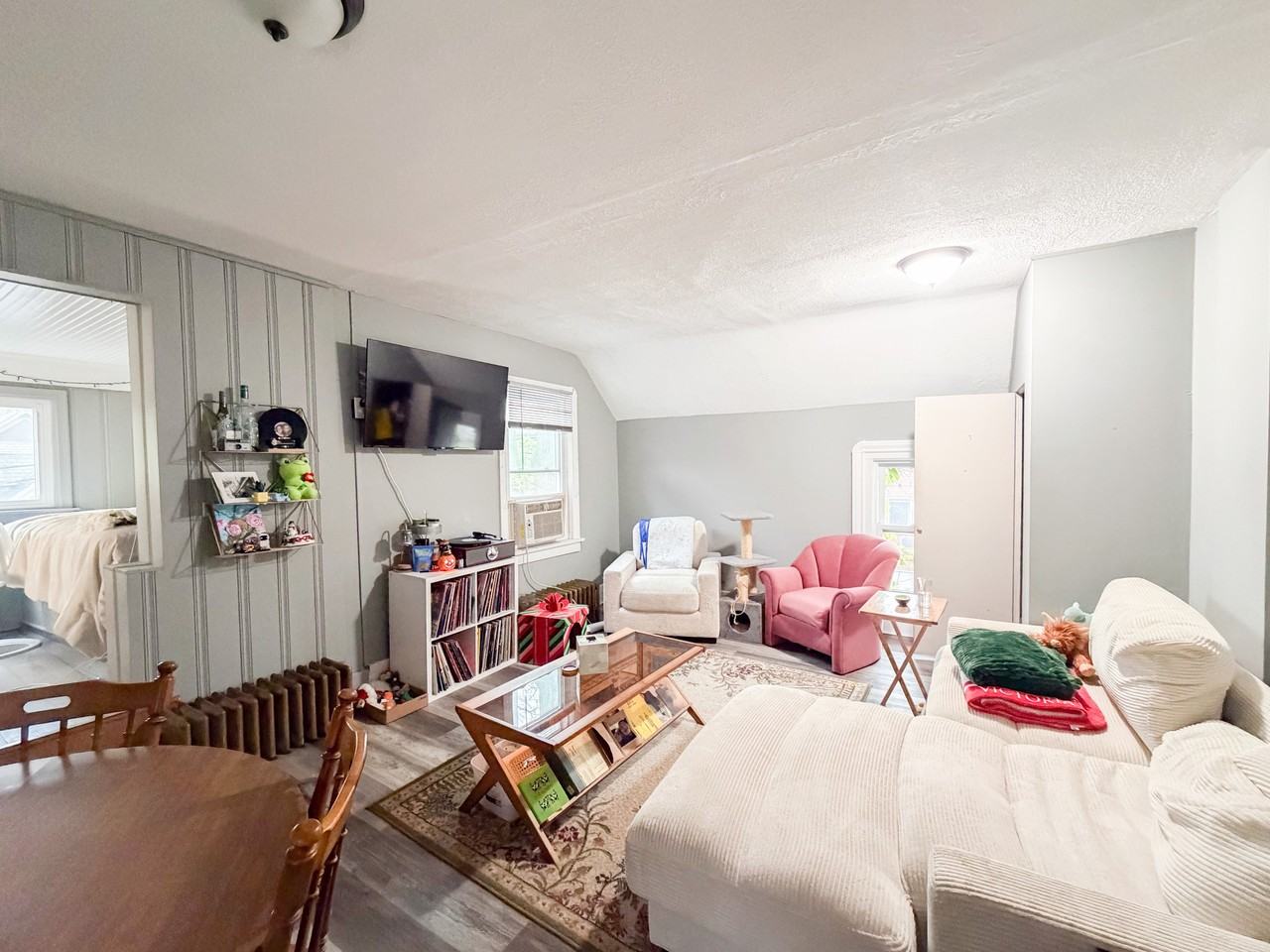128 Meigs St #UP - Photo 2 of 10