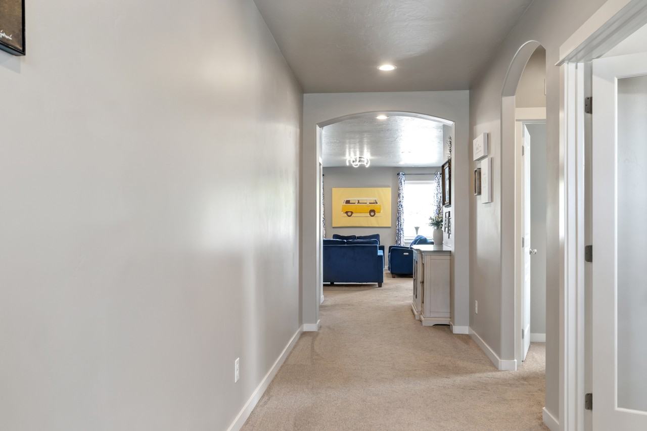 696 Alpine Lake St #1 - Photo 4 of 31