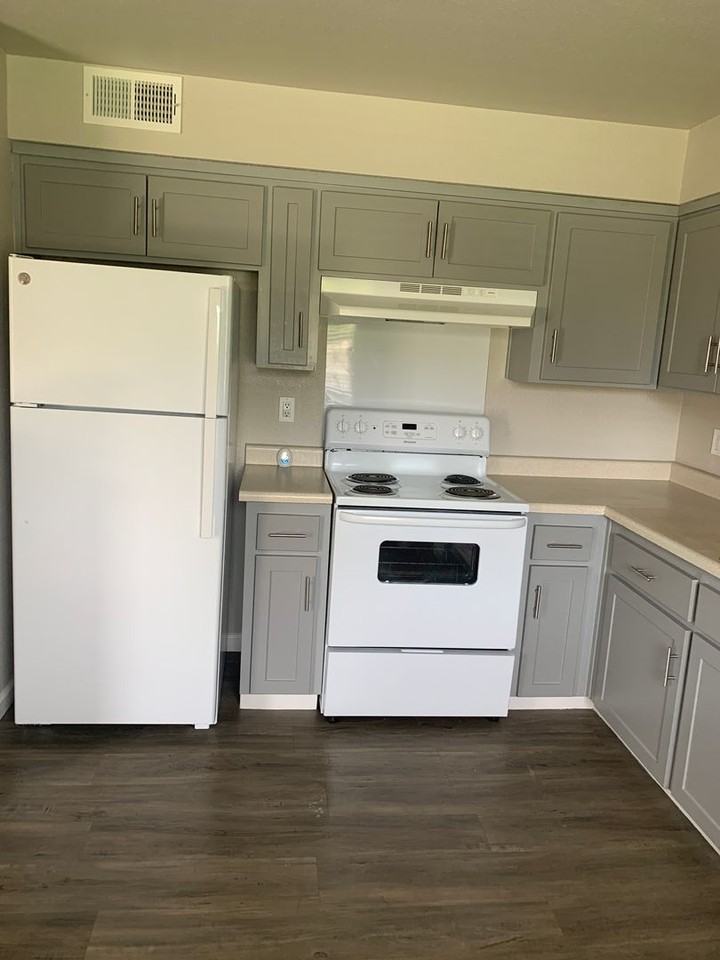 Dry Creek Apartments - Photo 2 of 5