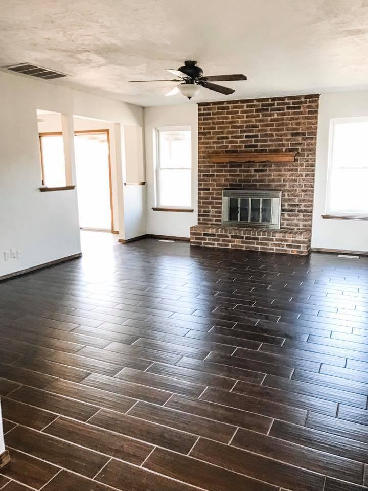 925 Saint James Ct #1 - Photo 2 of 10