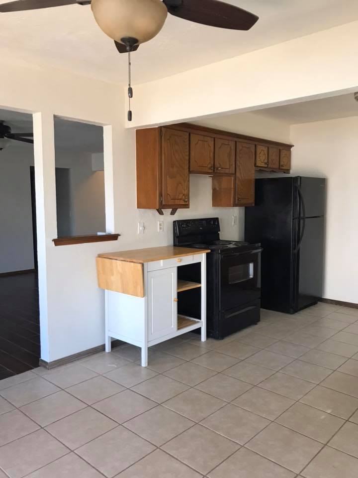 925 Saint James Ct #1 - Photo 5 of 10
