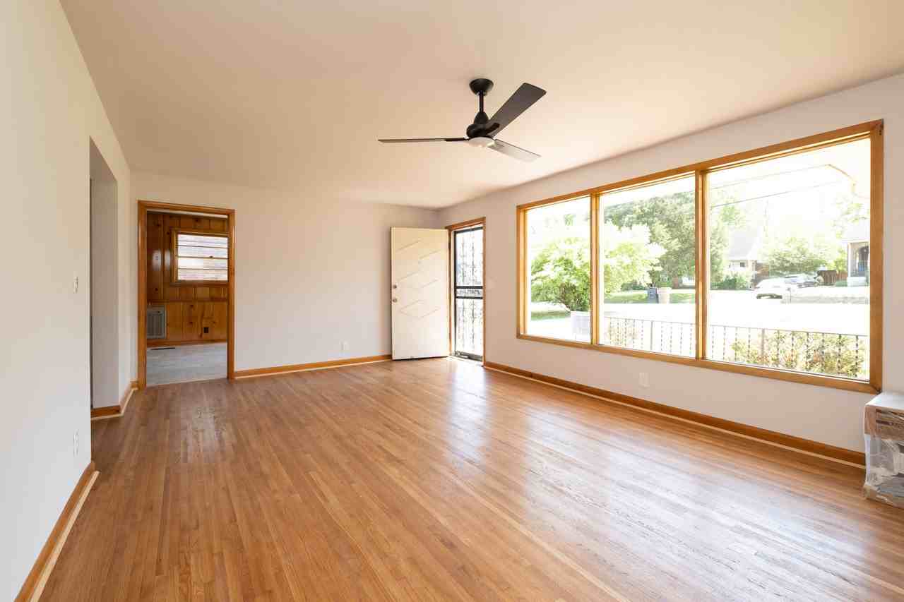 1021 Maynor Ave #1 - Photo 3 of 16
