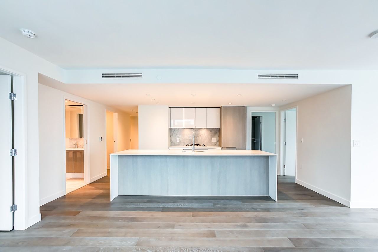 1111 - 1111 Richards Street #1809 - Photo 3 of 18