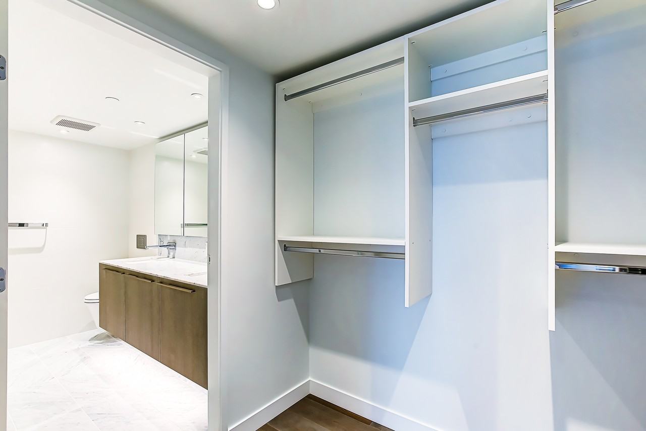 1111 - 1111 Richards Street #1809 - Photo 4 of 18
