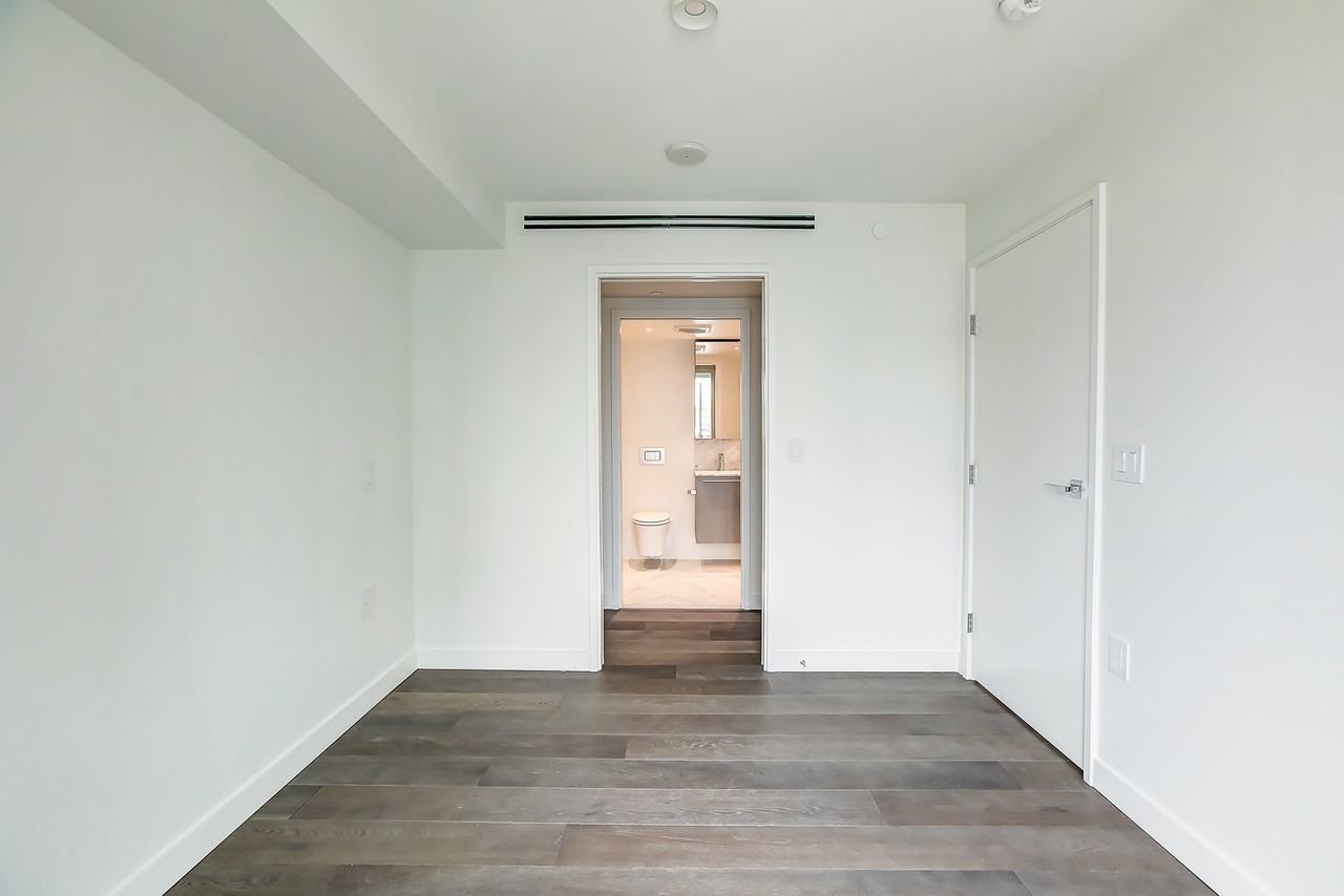 1111 - 1111 Richards Street #1809 - Photo 7 of 18