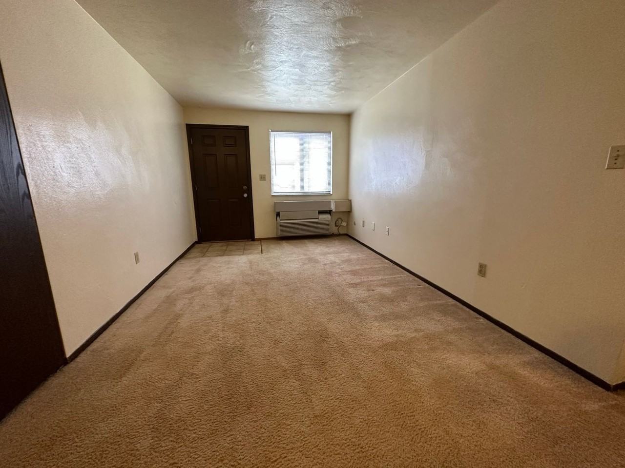 607 Kellywood Mnr - Photo 2 of 9