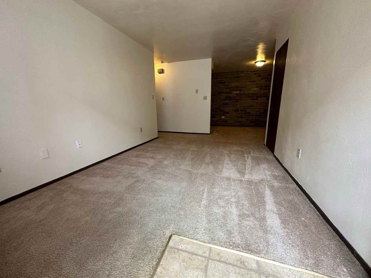 607 Kellywood Mnr - Photo 3 of 9