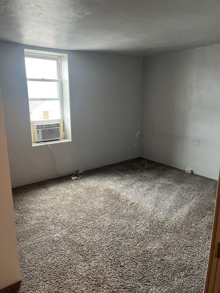 16 E 1st Ave #16 - Photo 4 of 10