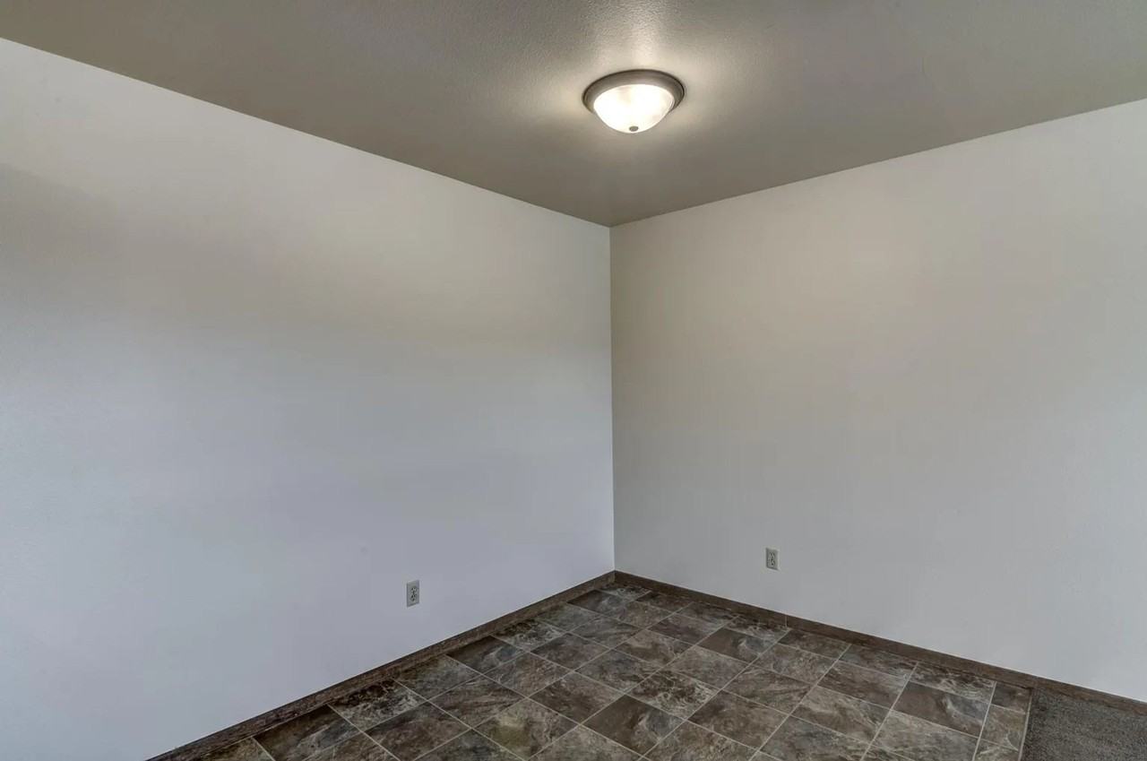 1117 Imperial Circle - Photo 6 of 16
