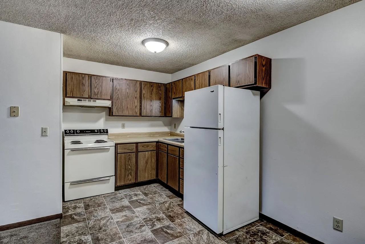 3008 Eldorado Boulevard - Photo 2 of 50