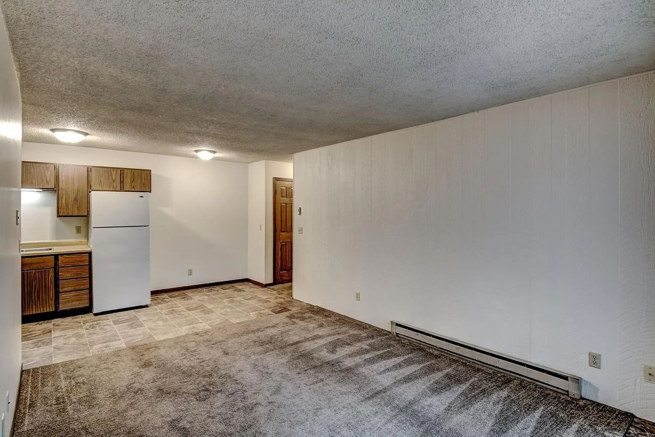 3008 Eldorado Boulevard - Photo 3 of 50