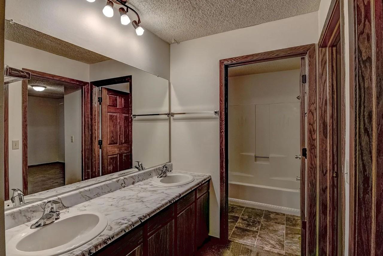 3008 Eldorado Boulevard - Photo 6 of 50