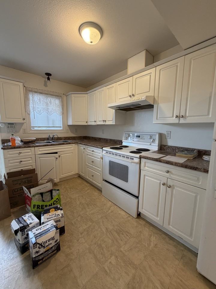 46608 Chilliwack Central Rd #B - Photo 4 of 11