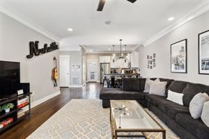 featured image of 1308 Wedgewood Ave #1