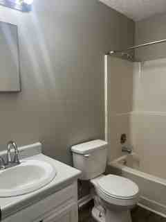 1609 Glenn St Sw #A - Photo 6 of 10