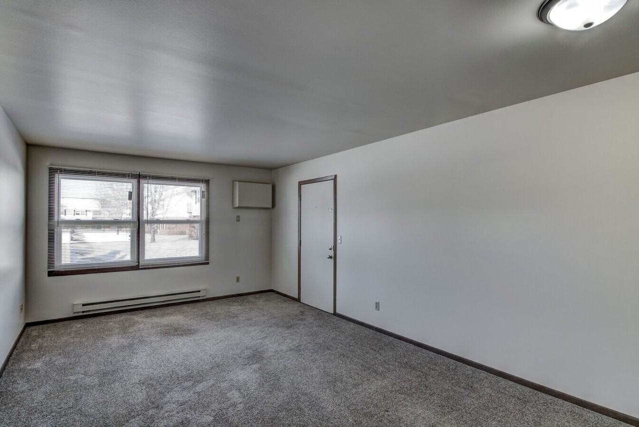 3130 Eldorado Boulevard - Photo 5 of 39