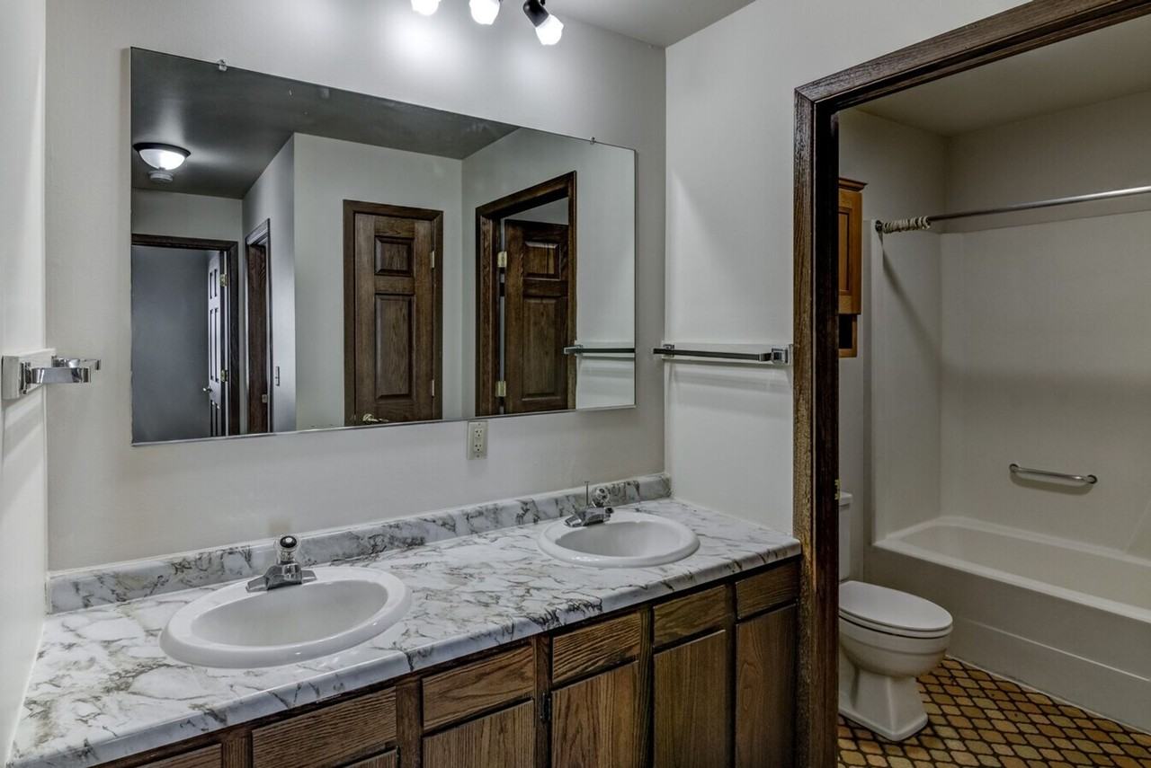 3130 Eldorado Boulevard - Photo 6 of 39