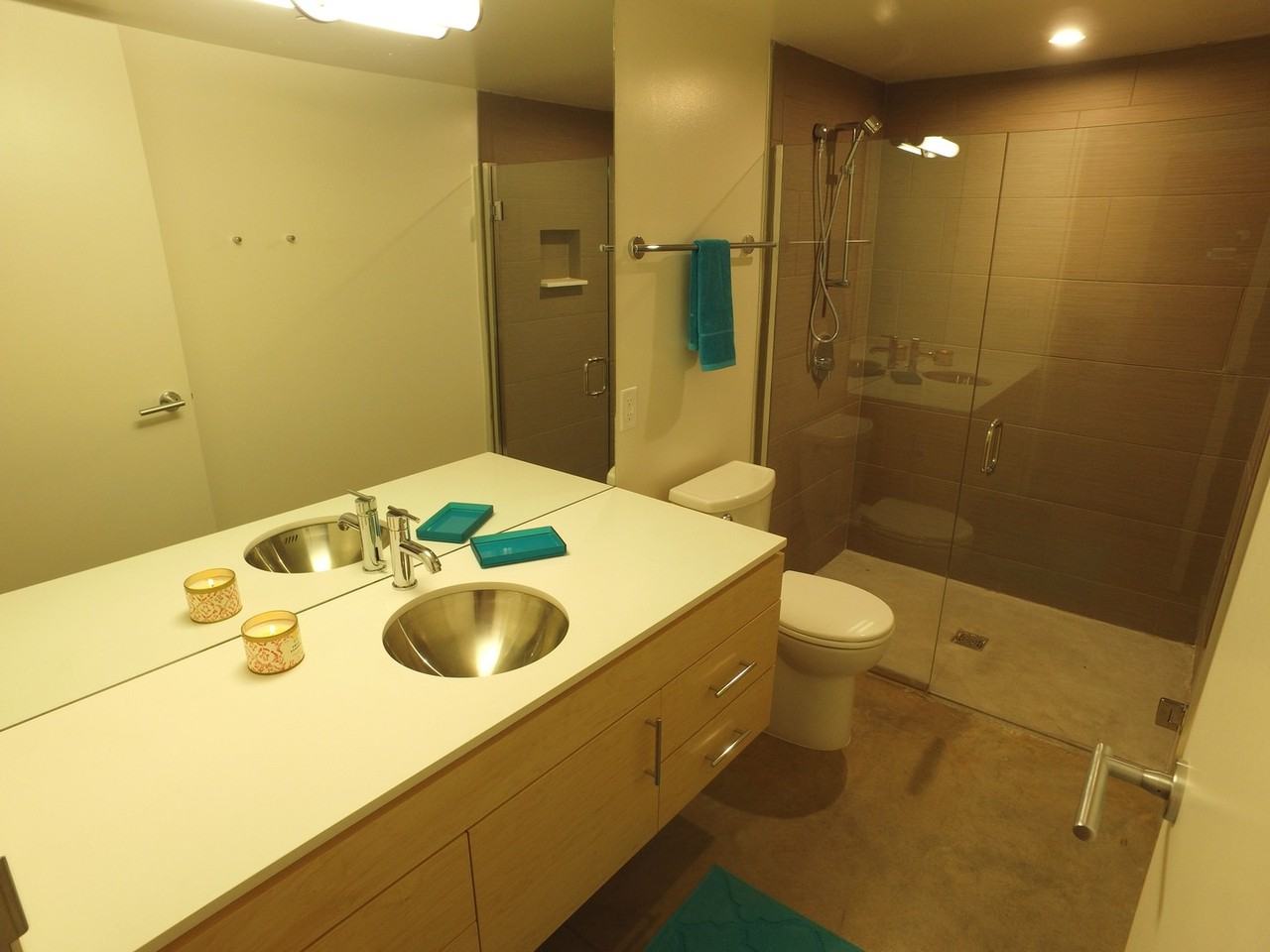 1201 N Francis Ave - Photo 3 of 44