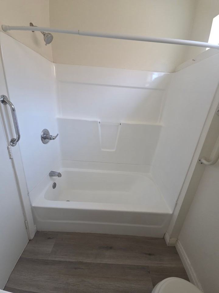 828 S Glendale Ave - Photo 4 of 6