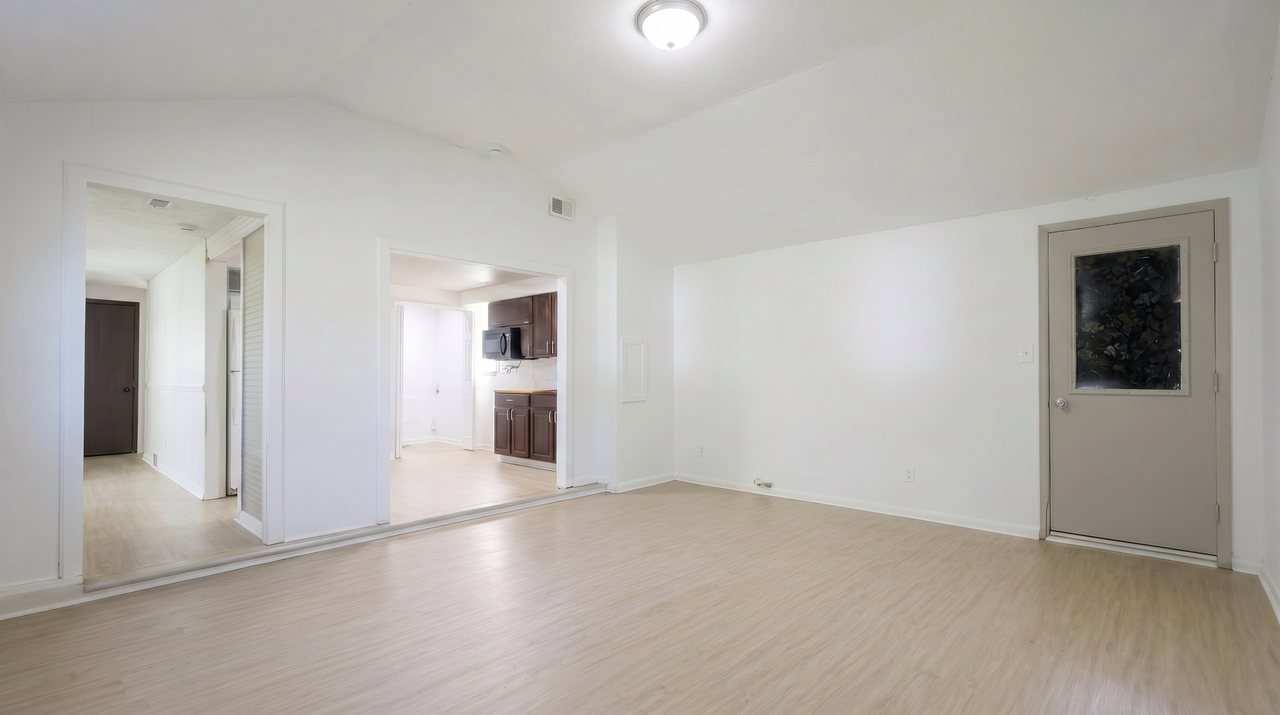 716 Dakota Ave - Photo 6 of 20