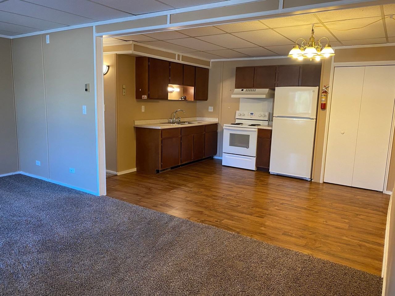 Thorp 10 Unit Apartment - Photo 2 of 14