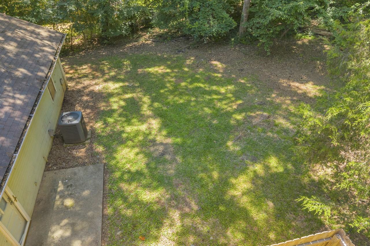 153 Creekwood Dr #1 - Photo 5 of 16