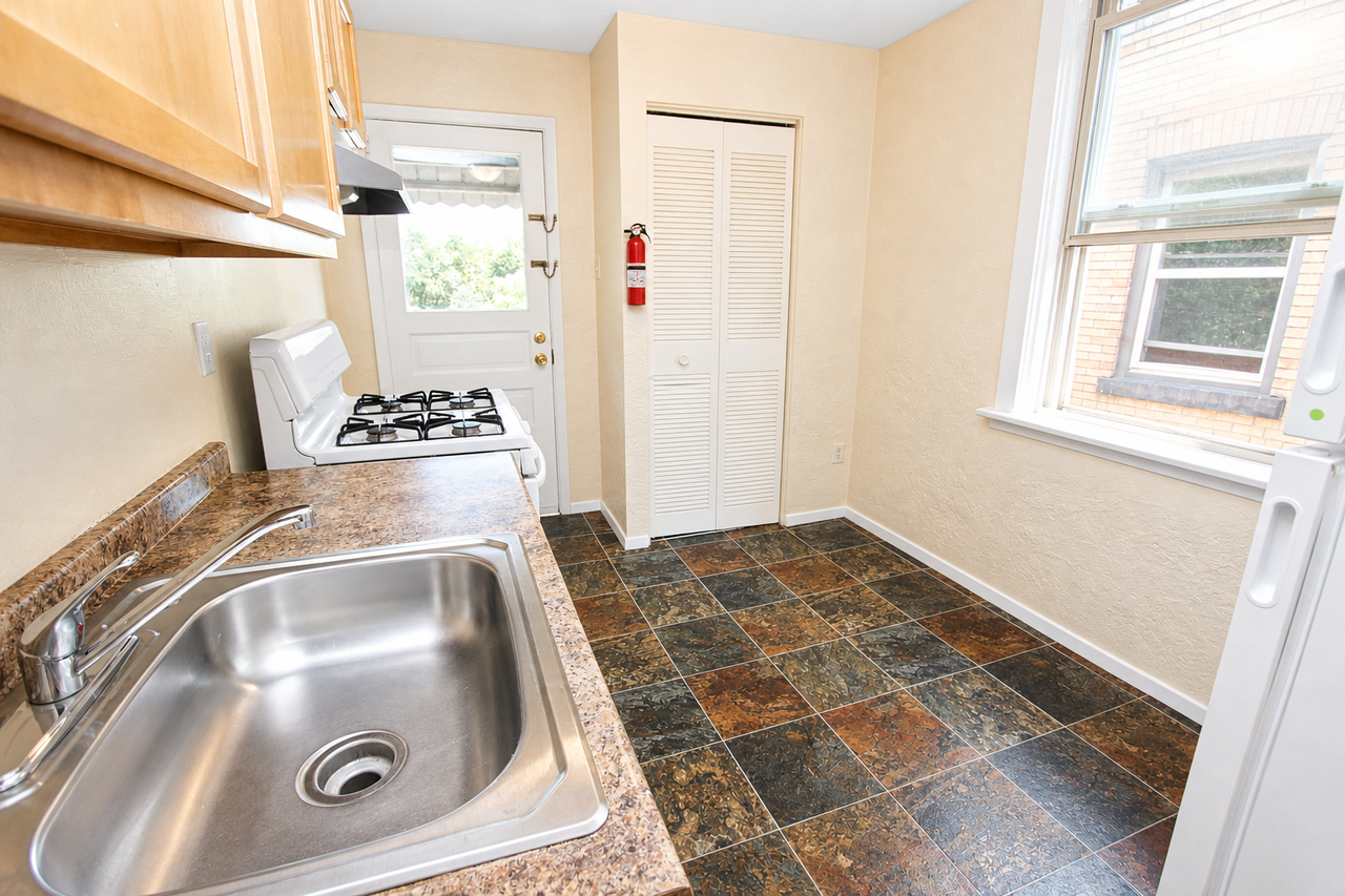 330 MELWOOD AVENUEAPT 6B #330-6B - Photo 2 of 8