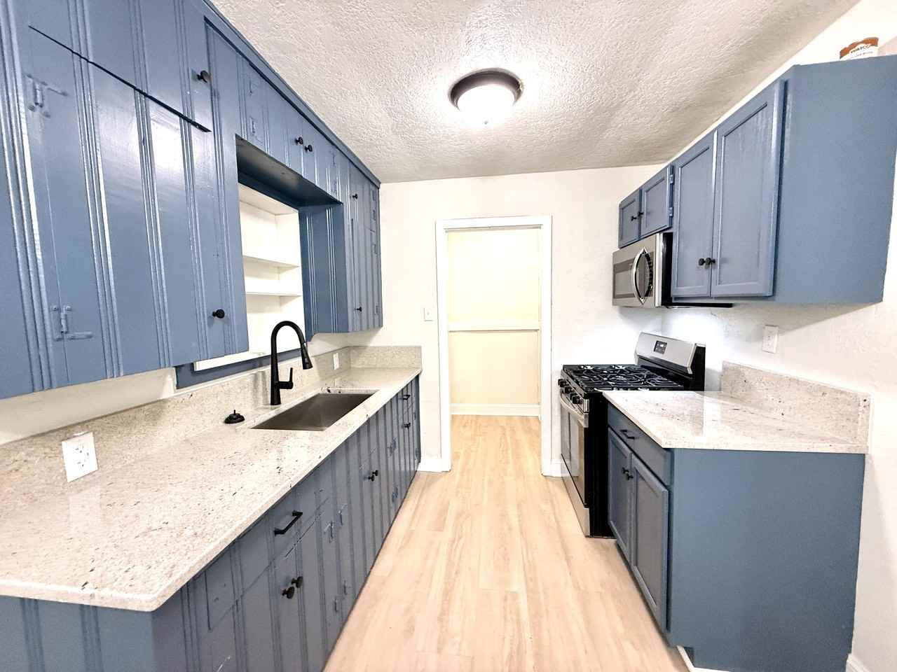 705 10th Ave Nw #1 - Photo 2 of 30