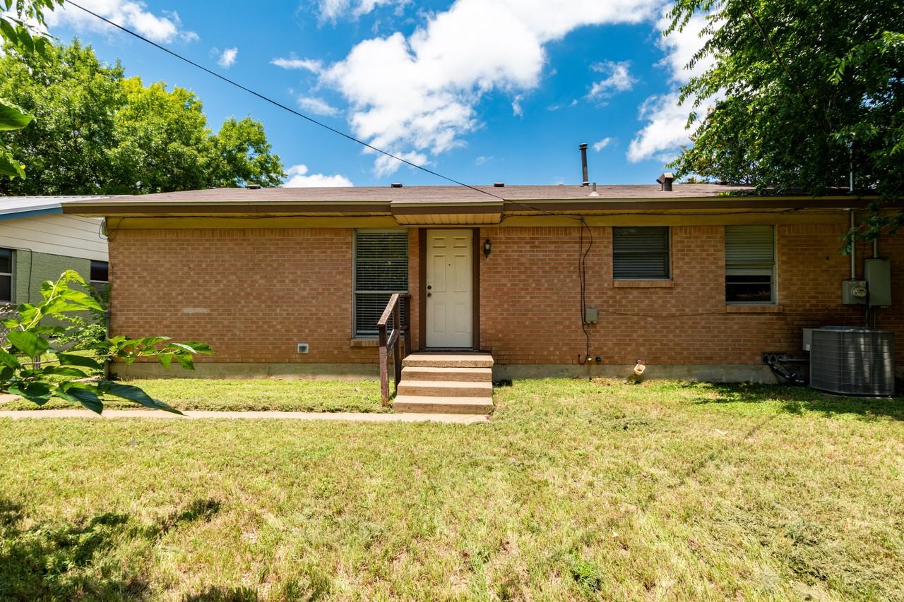 1402 Missouri Ave #1 - Photo 3 of 41