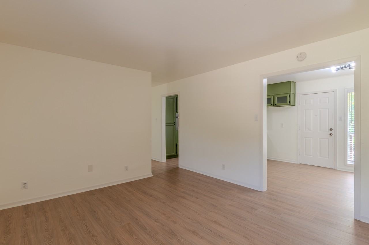 1402 Missouri Ave #1 - Photo 4 of 41