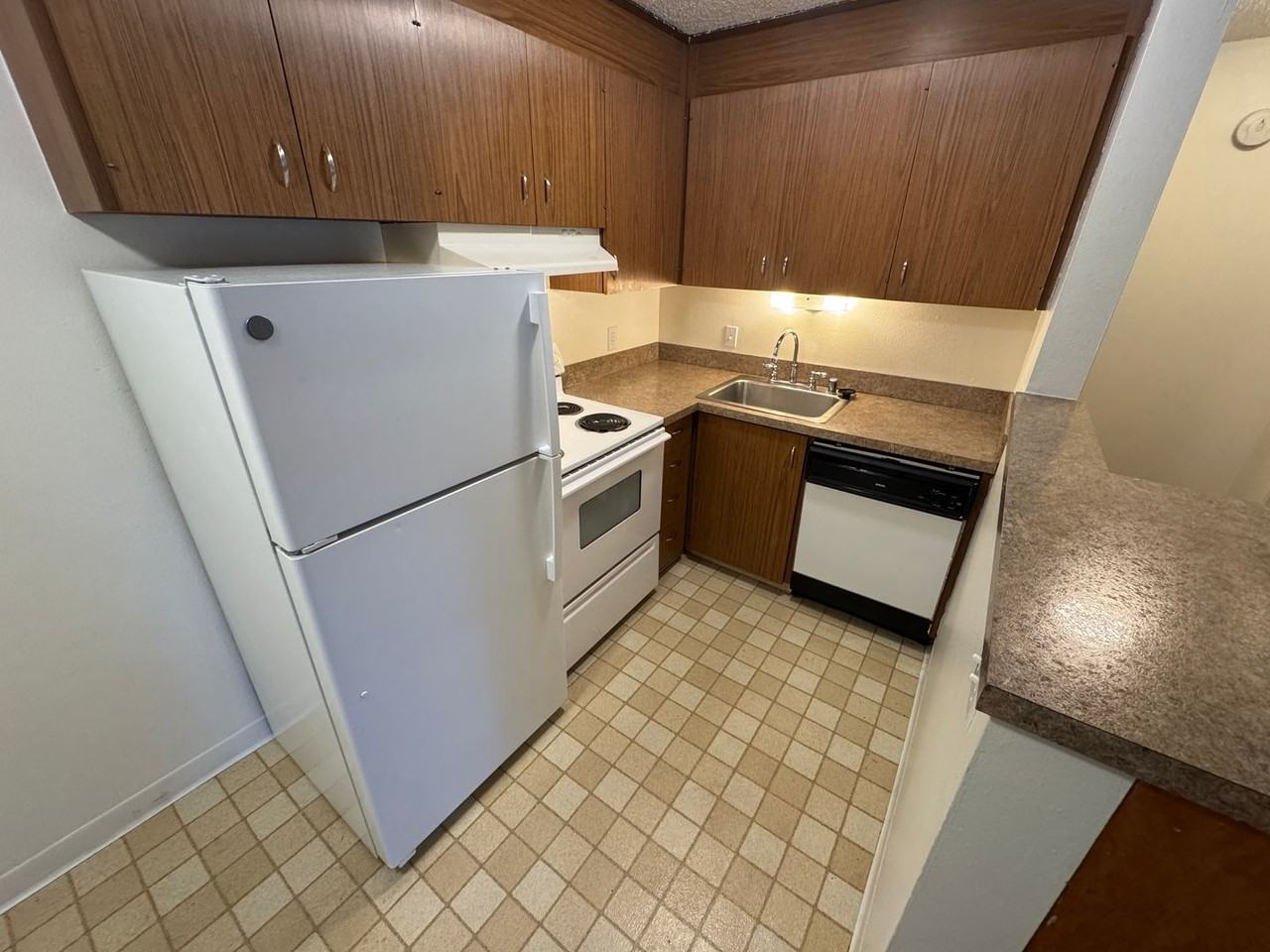 755 Nw 3rd St #21 - Photo 6 of 8