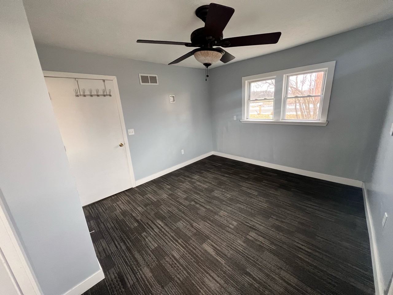 2017 E Bellevue Hwy #2017 - Photo 6 of 17