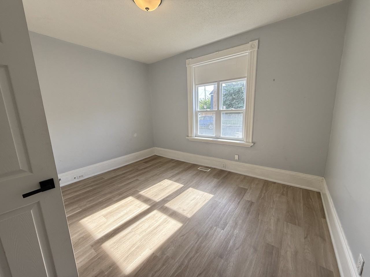 77 Murray St Lowr - Photo 2 of 6
