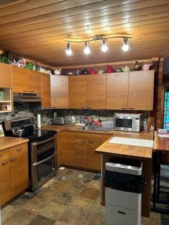 67 Garibaldi Dr #1 - Photo 6 of 9