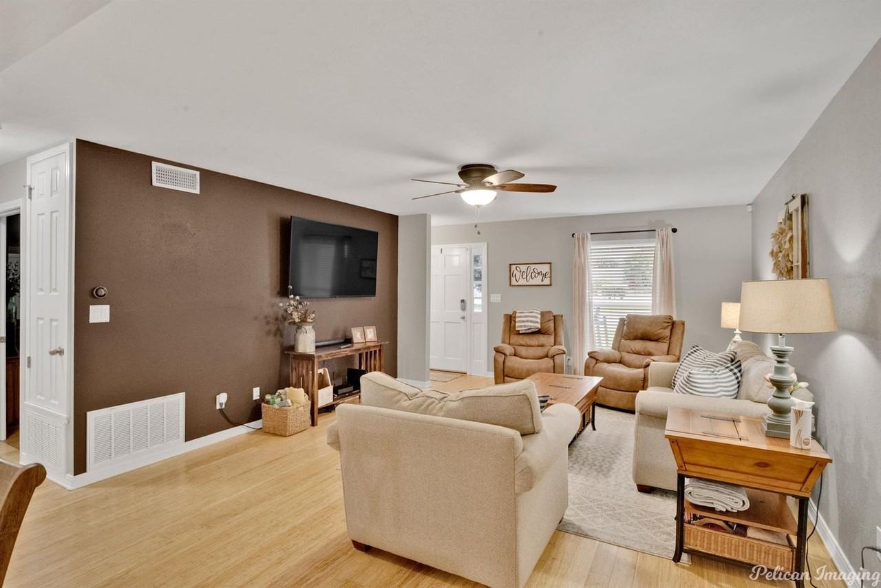 119 Stratmore Dr - Photo 3 of 25