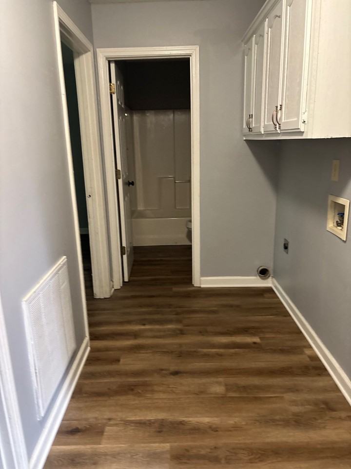 330 Main St #11 - Photo 3 of 6