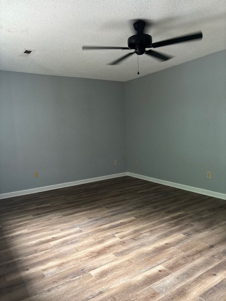 330 Main St #11 - Photo 6 of 6