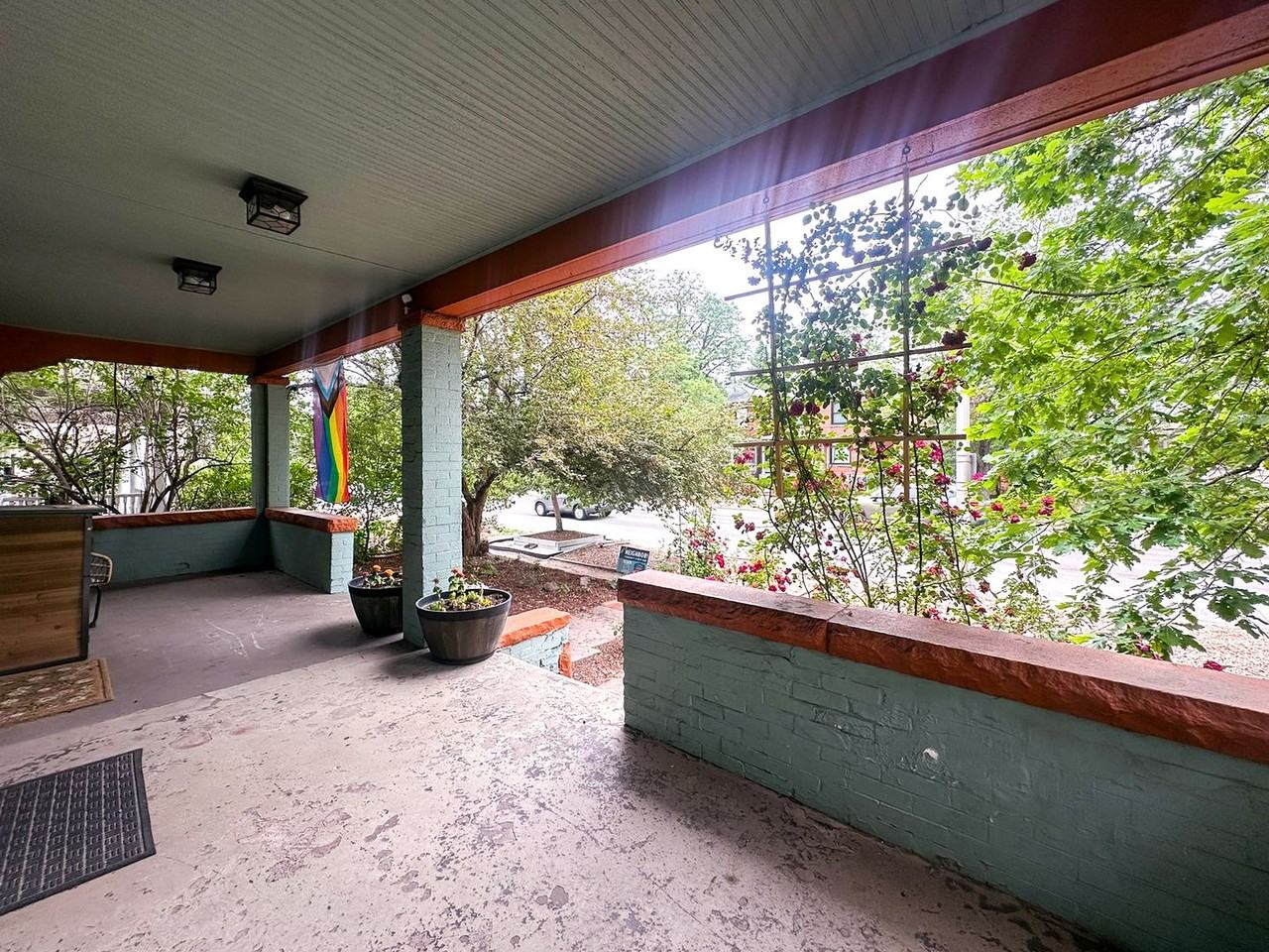 315 N Lincoln St - Photo 4 of 41