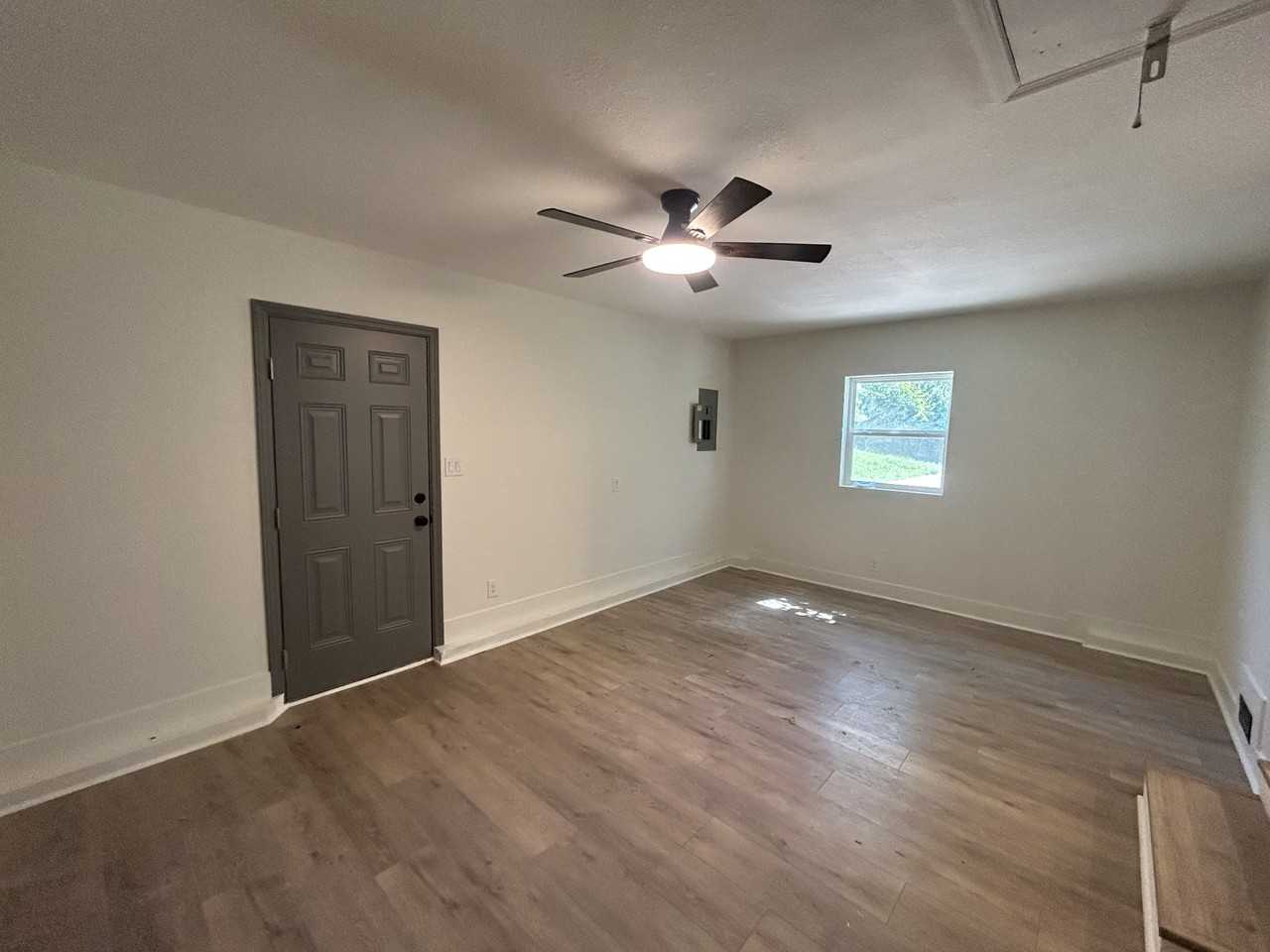1783 Warfield Dr #1 - Photo 5 of 25