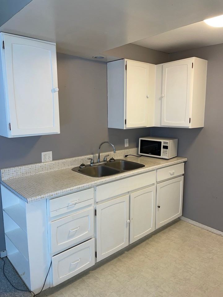 901 B - 901 7th Street East #B - Photo 5 of 11