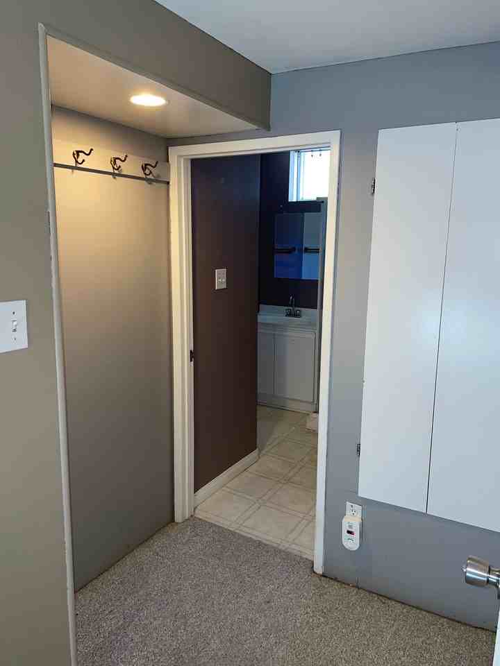 901 B - 901 7th Street East #B - Photo 7 of 11
