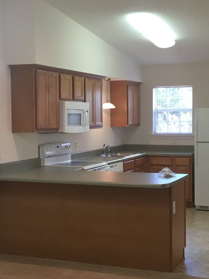 4672 Crossing Ct #201 - Photo 5 of 26