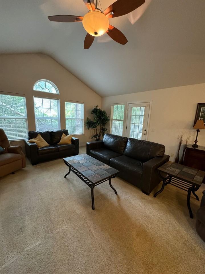 116 Brentwood Dr #1 - Photo 4 of 10